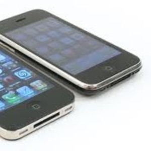  Brand New Apple iphone 4 32GB/Skype::scionelectronics900 